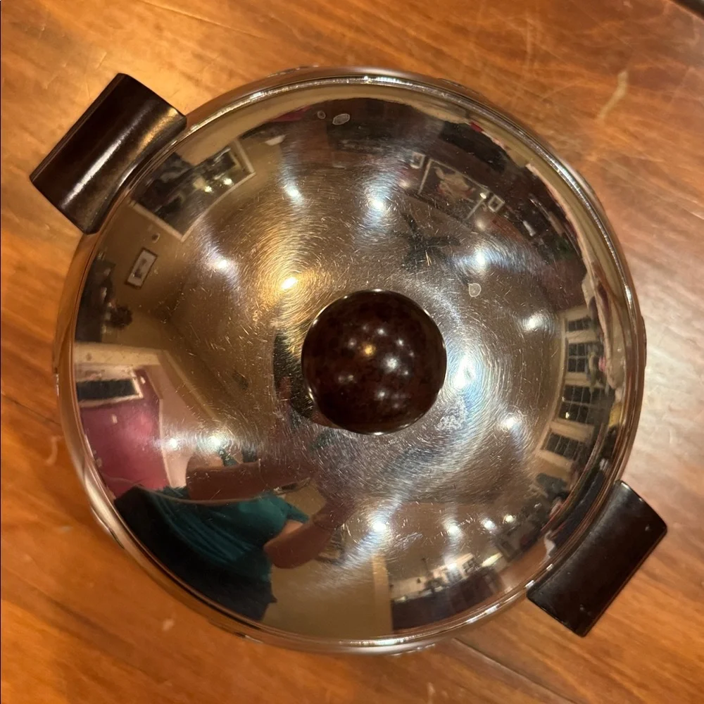 Vintage MCM West Bend Chrome Penguin Hit Cold Ice Bucket Made In USA Bakelight